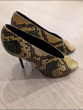 Burberry Yellow & Green Snake-Print Peep-Toe Stilettos